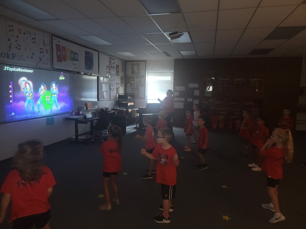 kindergarten students dancing